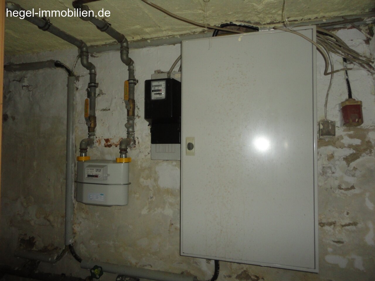 Großes Einfamilienhaus, auch nutzbar als Zweifamilienhaus in Kroppenstedt