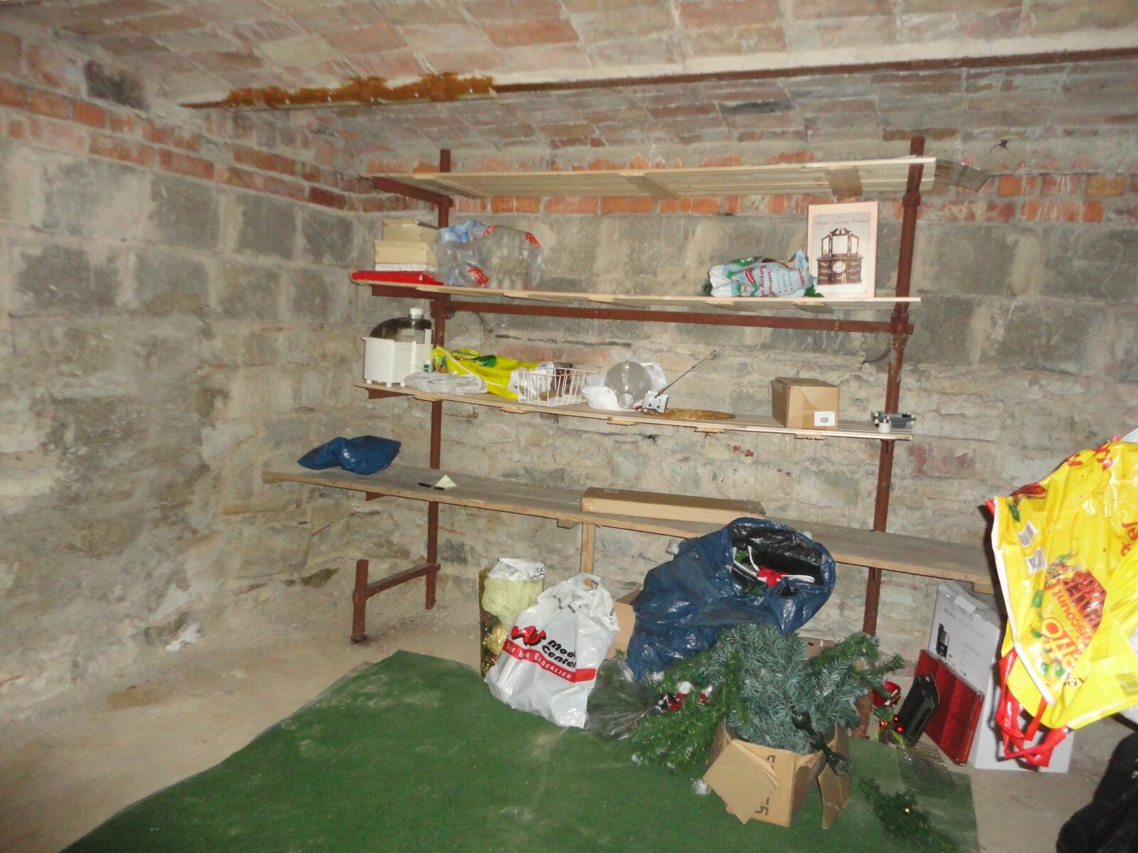 Doppelhaushälfte mit Garage und Nebengelass in Giersleben