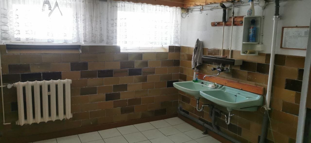 Wohnen am Waldrand...Einfamilienhaus mit großem Grundstück in ruhiger Lage