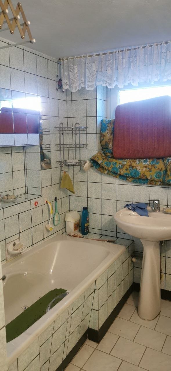 Wohnen am Waldrand...Einfamilienhaus mit großem Grundstück in ruhiger Lage