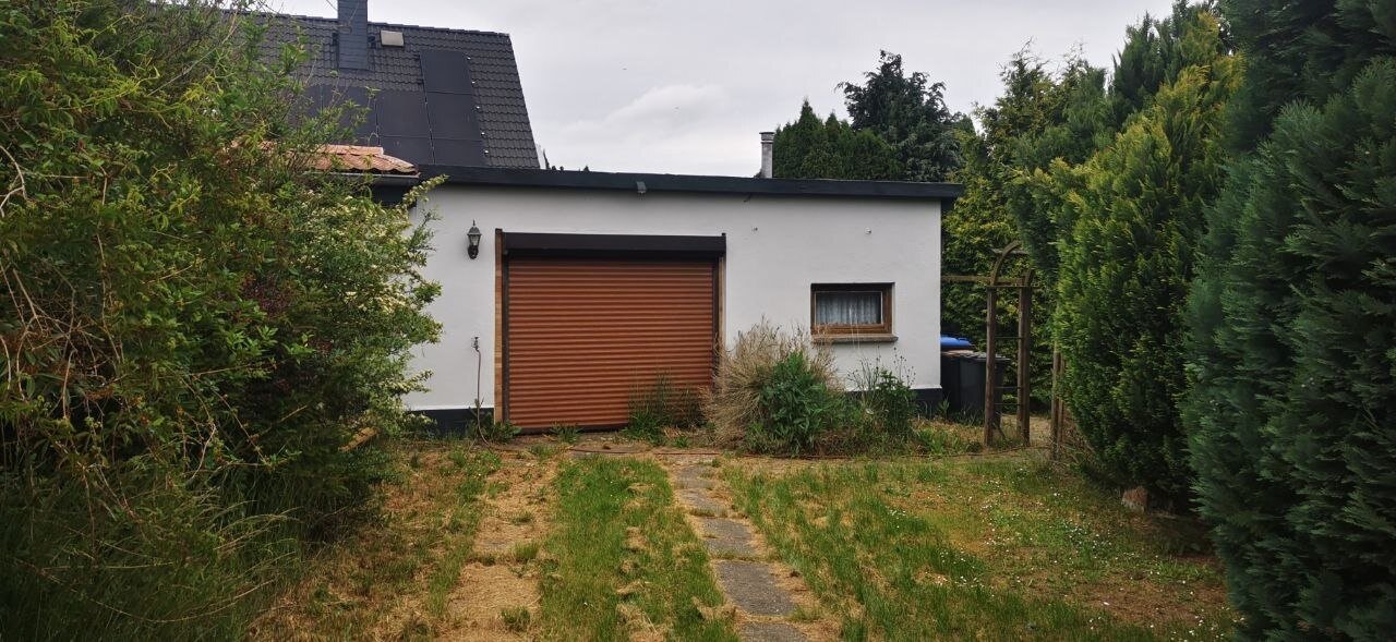 ...kleines Häuschen mit Potential auf großem Grundstück!!!