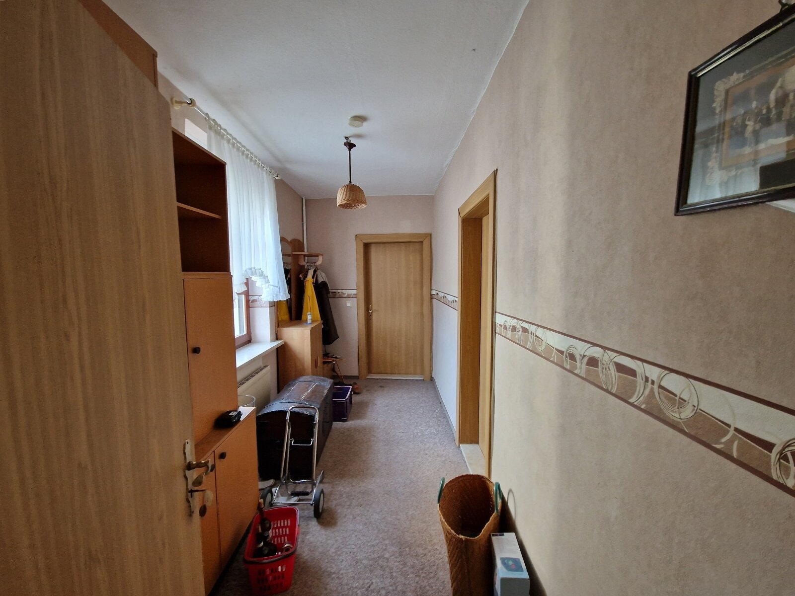 Einfamilienhaus mit Einliegerwohnung und Carport in Oschersleben.
