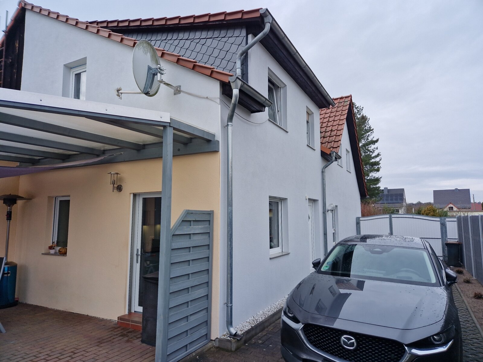 ...massive Doppelhaushälfte mit Anbau und Nebengelass in ruhiger Lage von Genthin