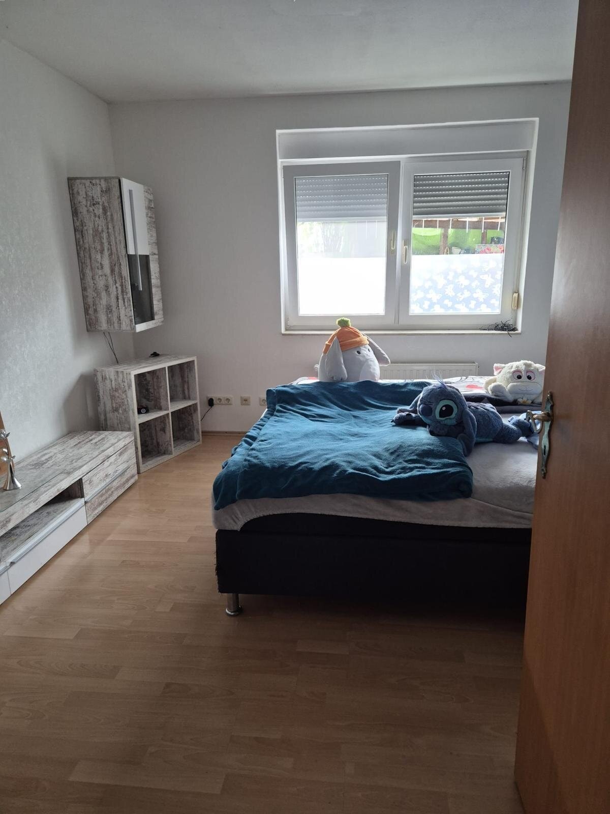Massives Einfamilienhaus mit großem Grundstück und viel Nebengelass...