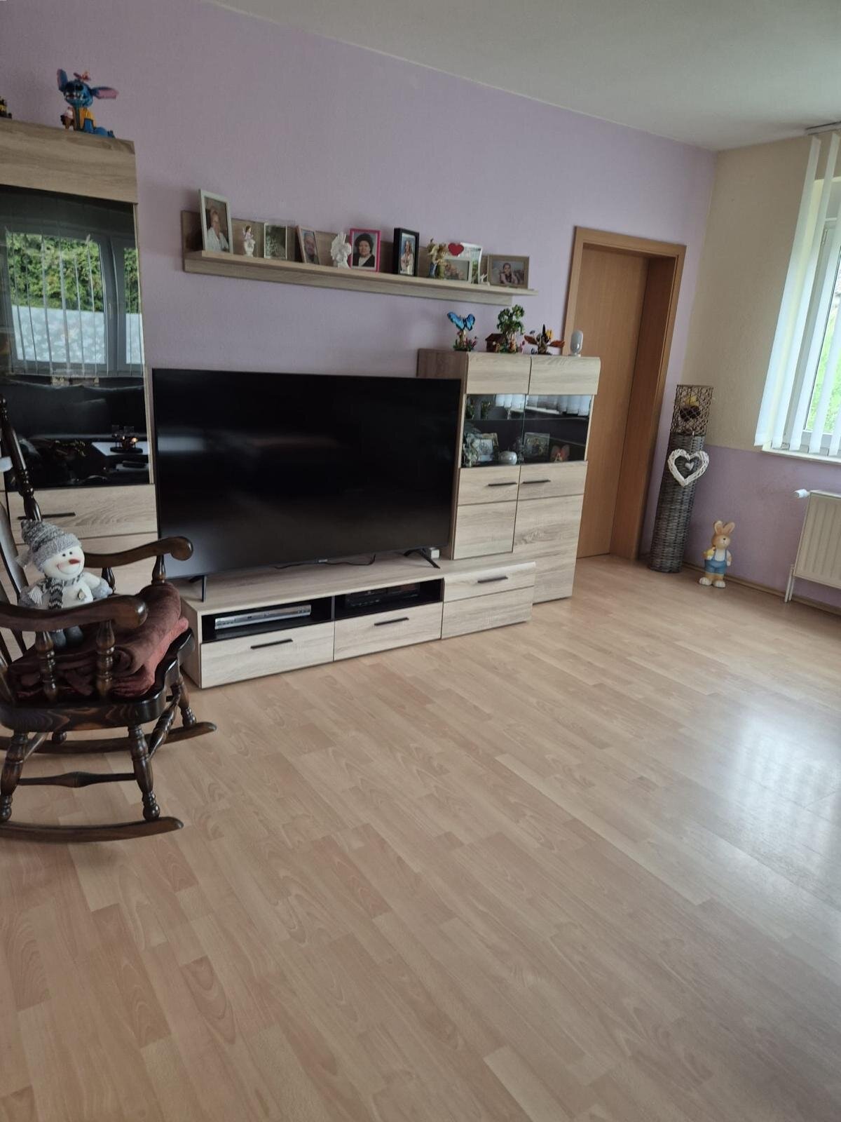 Massives Einfamilienhaus mit großem Grundstück und viel Nebengelass...