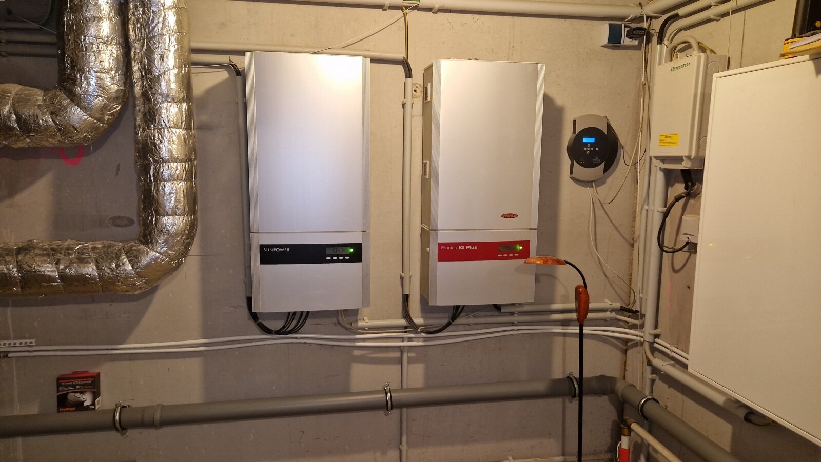Einfamilienhaus mit Einliegerwohnung,Wintergarten und Garage für vier Autos in ruhiger Lage