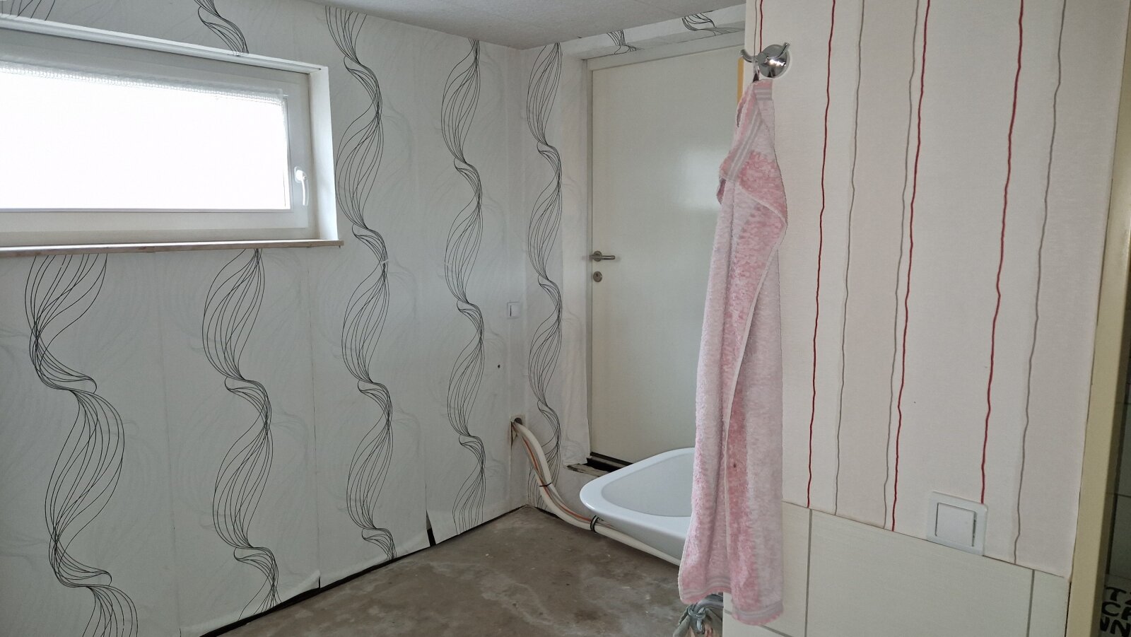 Einfamilienhaus mit Einliegerwohnung,Wintergarten und Garage für vier Autos in ruhiger Lage