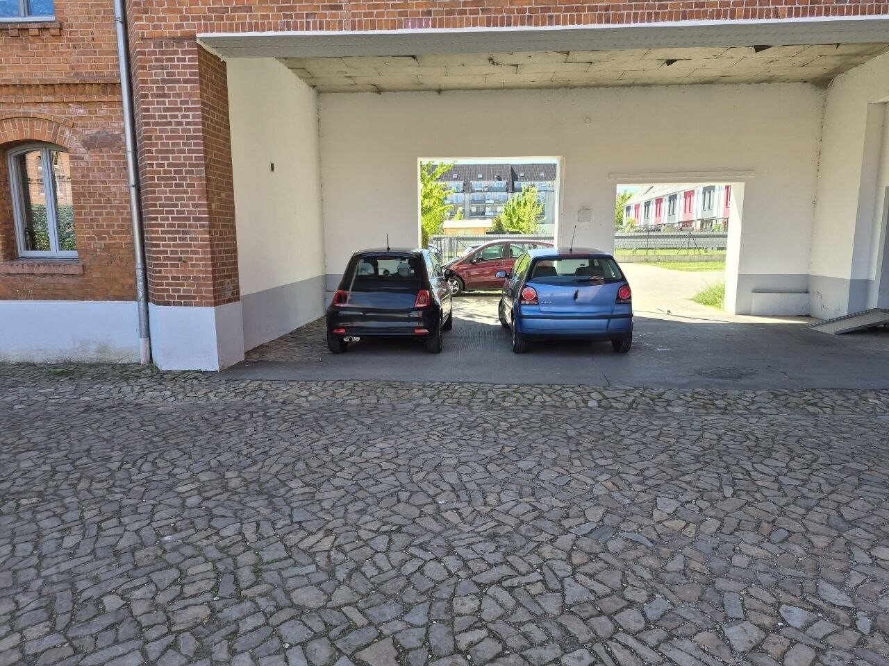 ...geräumige 4-Raum Dachgeschoss Wohnung mit Balkon und Stellplatz in der ehemaligen Senffabrik