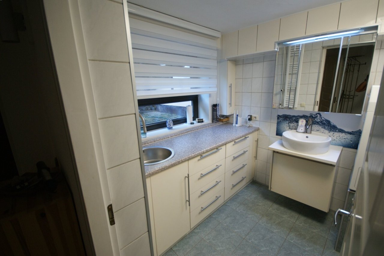 Bad (Dusche,WC,Hauswirtschaft) im Keller Bad (Dusche,WC,Hauswirtschaft) im Keller