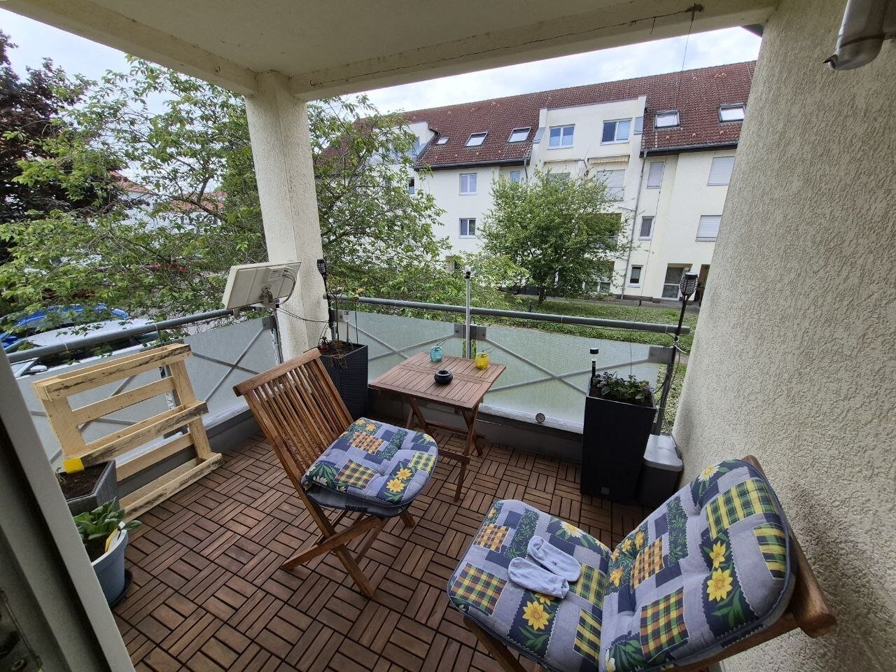 Balkon mit Blick in den Innenhof